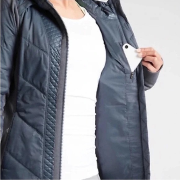 Athleta Rock Ridge Primaloft jacket - Picture 3 of 14